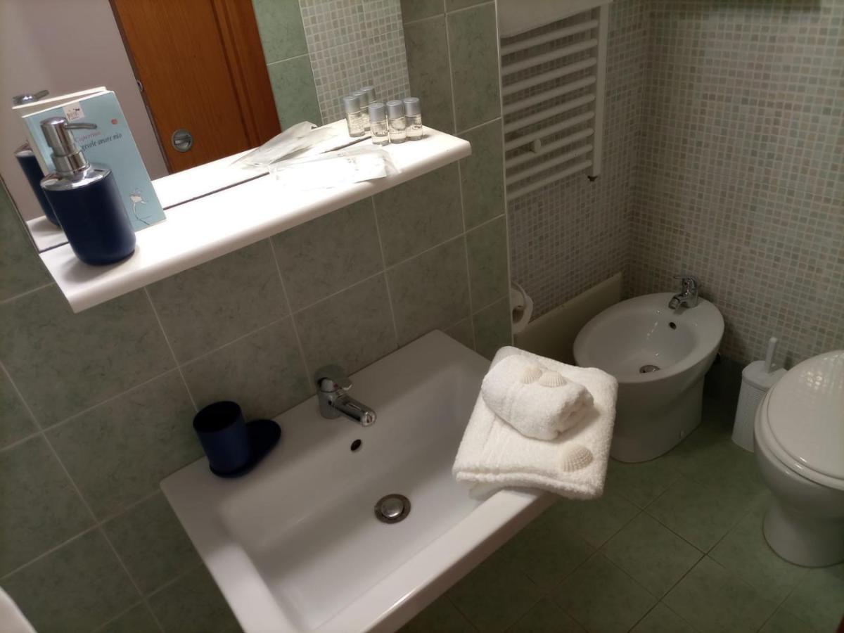 Piazzetta Acquaviva Apartment เลชเช ภายนอก รูปภาพ