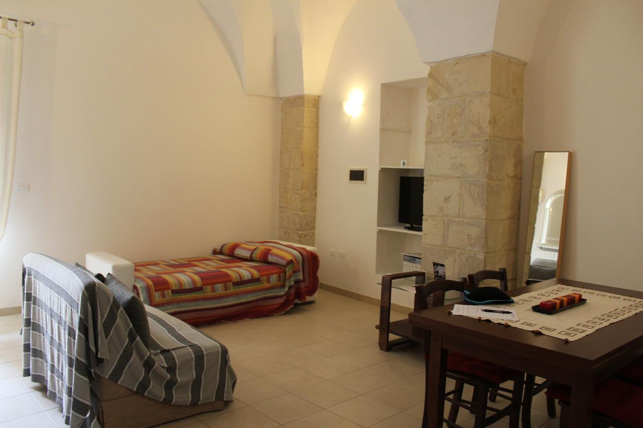 Piazzetta Acquaviva Apartment เลชเช ภายนอก รูปภาพ